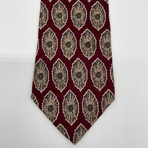 UNICEF Mens Necktie Tie Silk‎ Handcrafted Medallion Hand Carved Boat Made USA